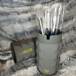 NEW Laruce 6 pc makeup brush set